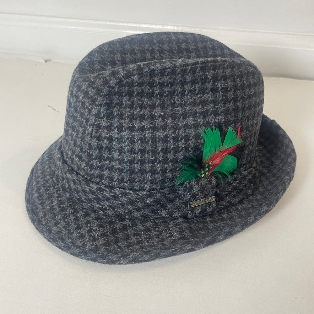 Stetson Mens Black Felt Fedora W/ Stetson Pin & Feather 6 7/8 USA Made Vintage